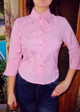 Красивая стильная рубашка блузка нежнорозового цвета