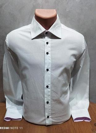 Высокого сочетания качества и стиля нарядная рубашка известного французского бренда pierre cardin