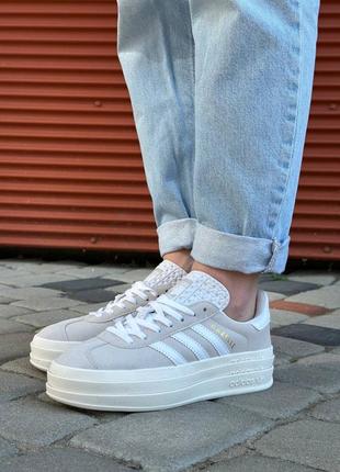 Женские кроссовки adidas gazelle light gray