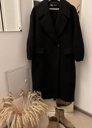 Идеальное плотное шерстяное пальто от бренда zara