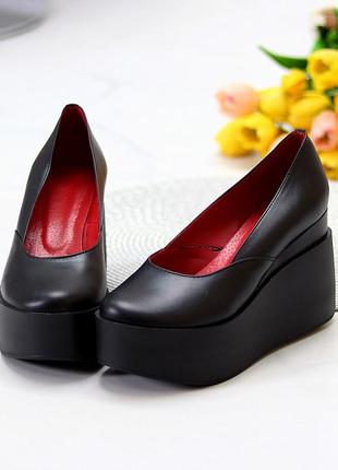 Модельные кожаные черные женские туфли натуральная кожа на платформе танкетке3 фото