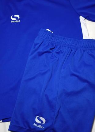 Спортивна футболка + шорти  sondico fundamental polyester football . футбольна форма на 11-12 років