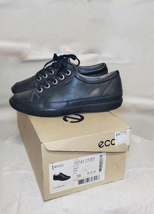 Чорні короткі шкіряні кеди жіночі ecco soft classic оригінал демісезон осінь весна літо класичні ортопедичні зручні