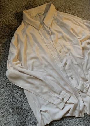 Бежева оверсайз сорочка,одягнута 2 рази,без дефектів