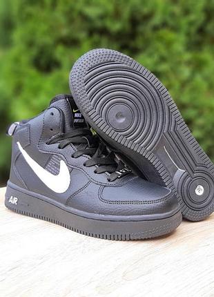 Зимові жіночі кросівки nike air force 1'82 black white fur хутро5 фото