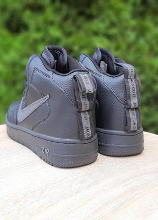 Зимові жіночі кросівки nike air force 1 '82 black grey fur хутро5 фото