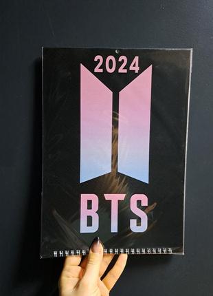 Календарь настенный перекидной bts (бтс) 2024