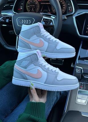 Зимние женские кроссовки nike air jordan 1 retro high gray white pink fur9 фото