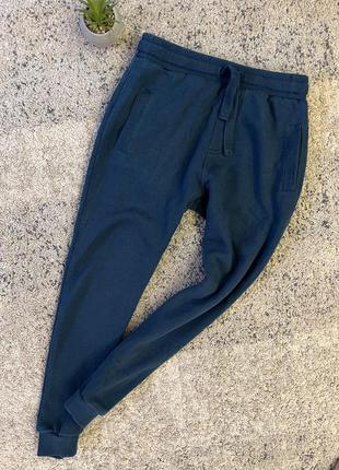 Спортивные штаны