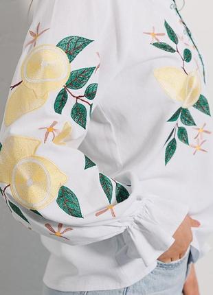 Женская вышиванка с лимонами2 фото