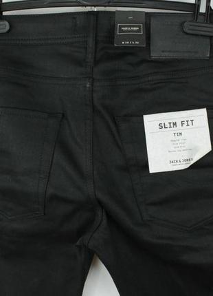 Щільні джинси з просочуванням jack & jones tim 220 coated slim straight fit black jeans4 фото