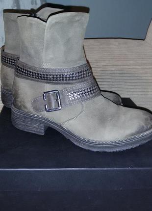 Чудові черевики з велюрового нубуку бренду remonte розмір 38 (24,5 см)