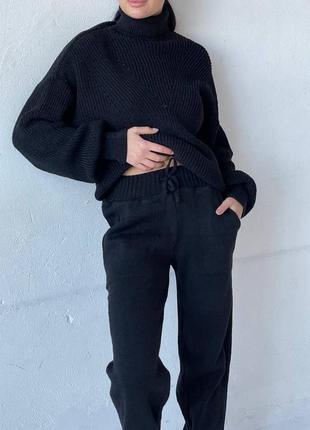 Костюм женский вязаный оверсайз свитер с воротником штаны джоггеры на высокой посадке с карманами качественный черный пудровый5 фото