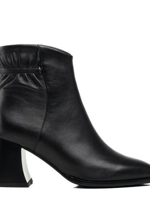 Ботильоны женские черные кожаные на толстом каблуке 1637б4 фото