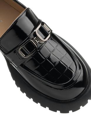 Туфли-лоферы женские черные лакированные 2135т-а7 фото