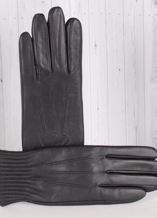 Перчатки женские кожаные черные с манжетом2 фото