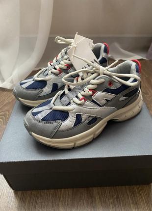 Кросівки zara