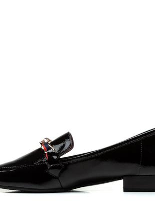 Туфлі жіночі шкіряні чорні лакові на низькому каблуку 1662т3 фото