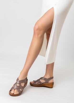 Босоножки шкіряні на танкетці 1494лz-а