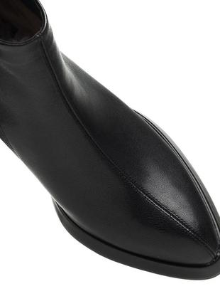 Ботильоны женские кожаные черные на толстом каблуке 1630б9 фото