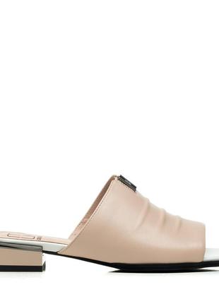 Шлепанцы женские кожаные бежевые на удобном низком квадратном каблуке  1145л-а2 фото