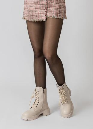 Ботинки зимние женские кожаные молочные на каблуке шнуровках и молнии 1610ц-а2 фото