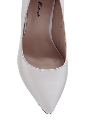Туфлі жіночі шкіряні білі на шпильці 1875т-а7 фото