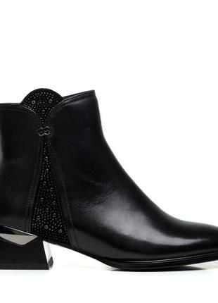 Ботинки черные кожаные с камешками 1570б3 фото