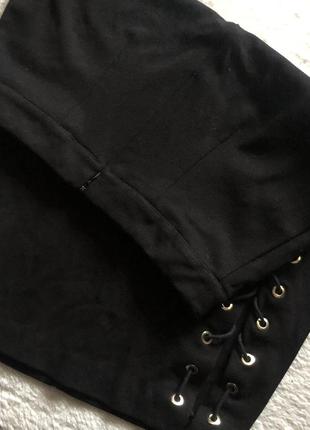 Стильная чёрная юбка карандаш миди с люверсами размер s4 фото