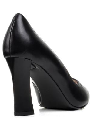 Туфли женские черные кожаные на каблуке 1958т5 фото