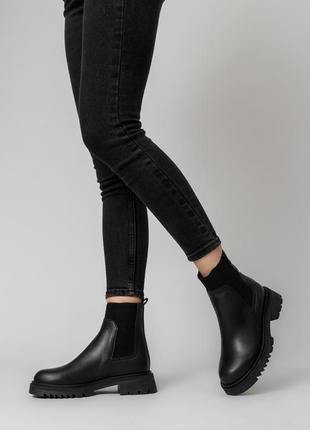 Ботинки демисезонные женские черные кожаные на резинке 454бz