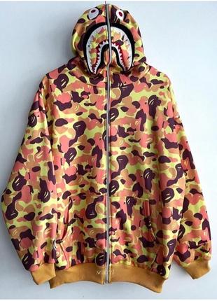 Яскравий худі bape