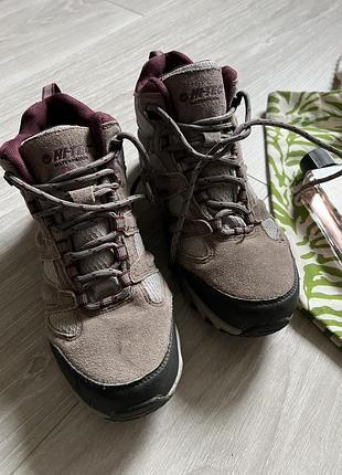 Крутые трекинговые сапоги ботинки hi-tec