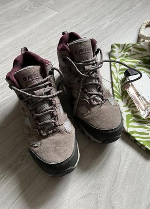 Крутые трекинговые сапоги ботинки hi-tec