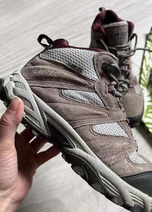 Крутые трекинговые сапоги ботинки hi-tec