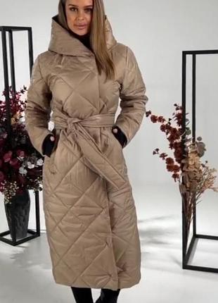 Есть видео куртка пальто с капюшоном длинная с поясом стеганая мокко черная