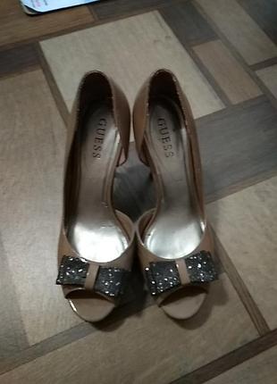 Туфли босоножки закрытые