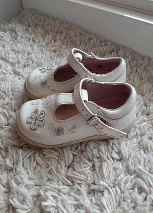 Туфлі start rite