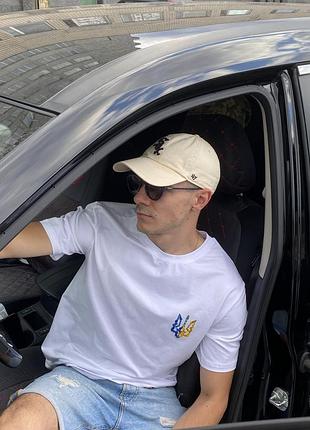 Футболка оверсайз белая герб маленький