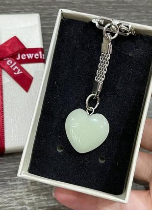 Оригінальний подарунок дівчині - кулон з натурального каменю онікс у формі сердечка на брелоку в коробочці