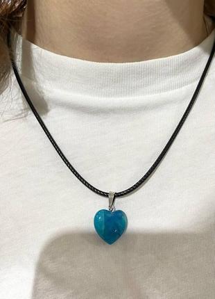 Подарунок дівчині - натуральний камінь блакитний агат кулон у формі міні сердечка на шнурочку в коробочці3 фото