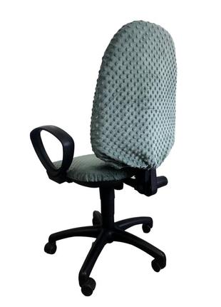 Универсальный плюшевый чехол с закрытой спинкой на офисное кресло натяжной на резинке minkyhome жадеин4 фото