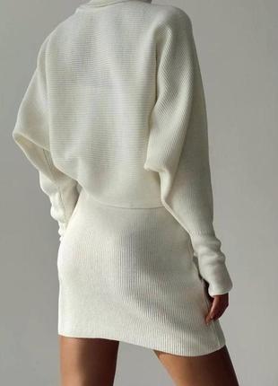 Теплый костюм из ангоры рубчик с начесом свитер с горлом свободного кроя юбка с высокой посадкой на резинке короткая по фигуре4 фото