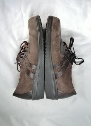 Женские кожаные закрытые туфли на шнуровке3 фото