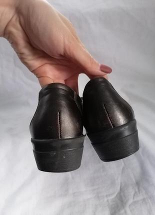 Женские кожаные закрытые туфли на шнуровке5 фото