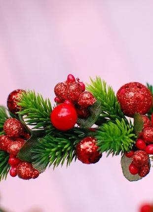 Обруч ободок новорічний з гілочками ялинки червоний3 фото