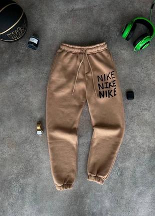 Люксові спортивні штани на флісі  в стилі найк якісні чоловічі теплі зимові nike преміум2 фото