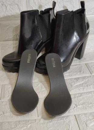 Ботильоны melissa soldier черный.eur 39.