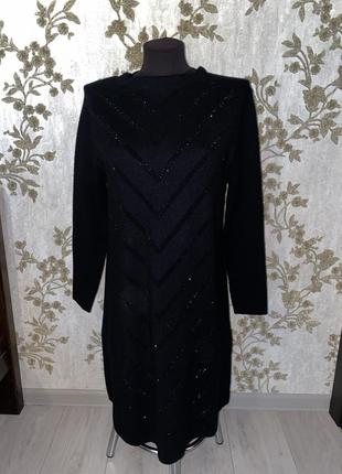 Шерстяное платье с камнями