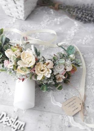 Венок белый обемный с цветами на голову свадебный